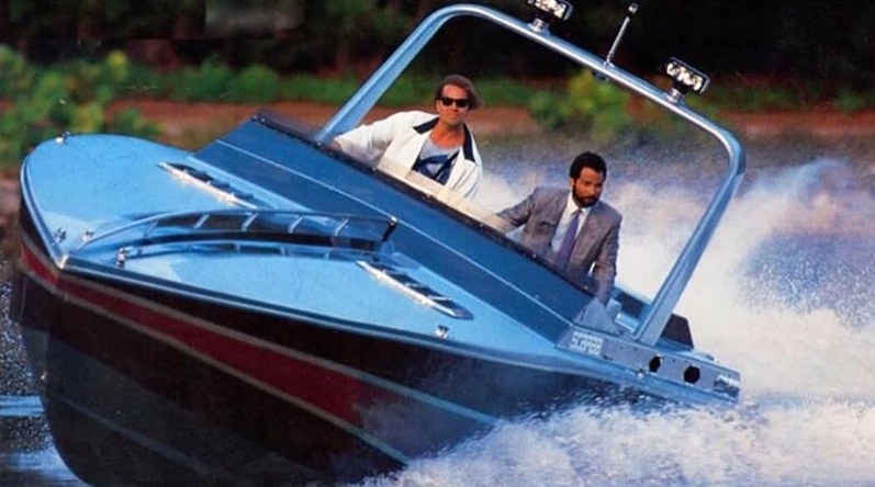 Boat coming toward camera